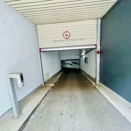 4* Boutique Zimmer Am Hafen + Oepnv & Tg * デュッセルドルフ