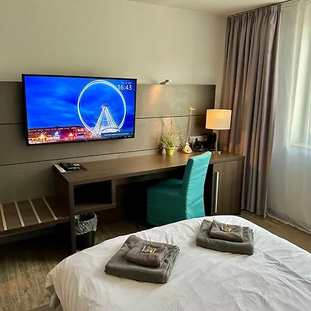 4* Boutique Zimmer Am Hafen + Oepnv & Tg *