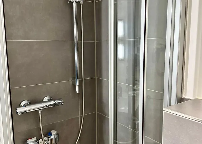 4* Boutique Zimmer Am Hafen + Oepnv & Tg * Düsseldorf