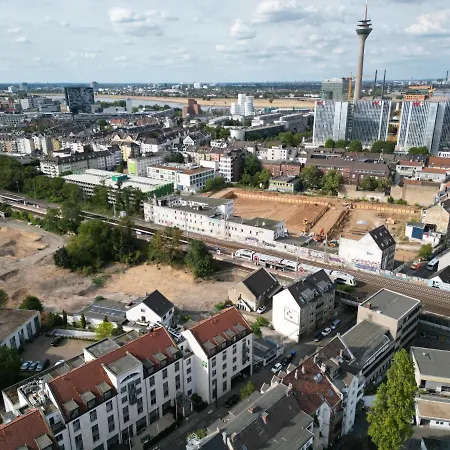 4* Boutique Zimmer Am Hafen + Oepnv & Tg Apartmán Düsseldorf