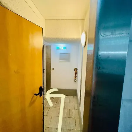 4* Boutique Zimmer Am Hafen + Oepnv & Tg דיסלדורף