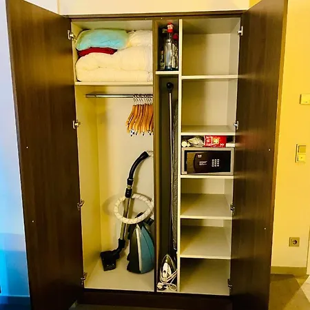 Apartmán 4* Boutique Zimmer Am Hafen + Oepnv & Tg Düsseldorf