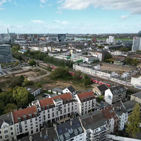 4* Boutique Zimmer Am Hafen + Oepnv & Tg Apartmán *