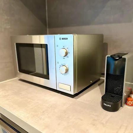 4* Boutique Zimmer Am Hafen + Oepnv & Tg דיסלדורף