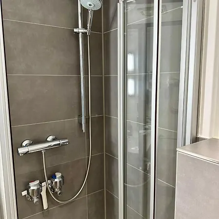 4* Boutique Zimmer Am Hafen + Oepnv & Tg * Düsseldorf