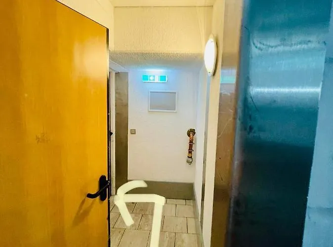 4* Boutique Zimmer Am Hafen + Oepnv & Tg Ντίσελντορφ