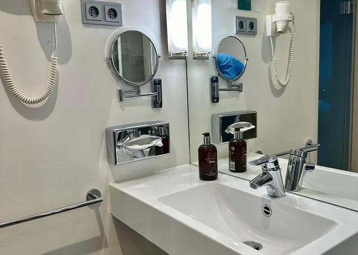 Διαμέρισμα 4* Boutique Zimmer Am Hafen + Oepnv & Tg Ντίσελντορφ