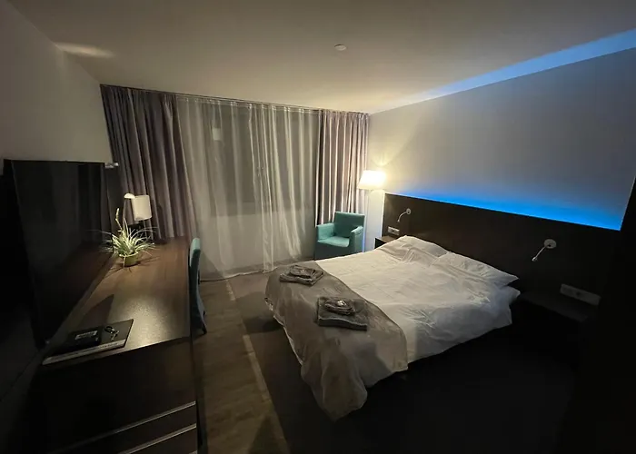 4* Boutique Zimmer Am Hafen + Oepnv & Tg Ντίσελντορφ