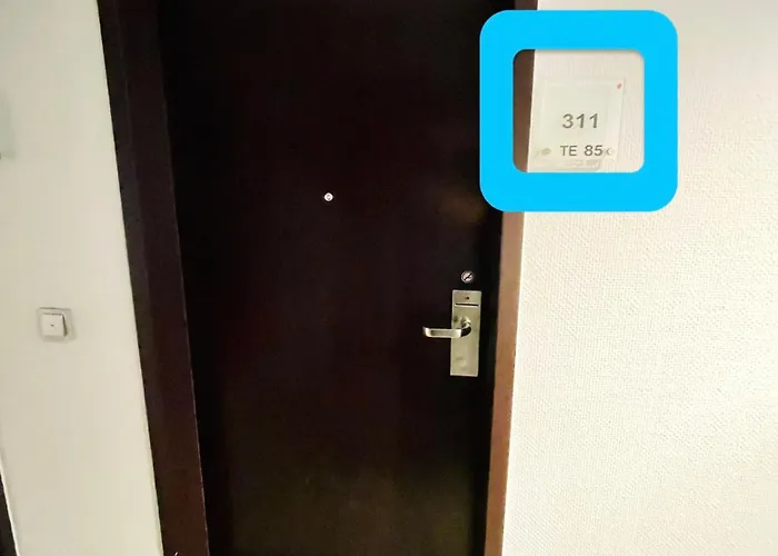 4* Boutique Zimmer Am Hafen + Oepnv & Tg * Ντίσελντορφ