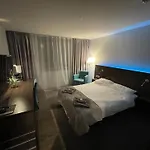 4* Boutique Zimmer Am Hafen + Oepnv & Tg Düsseldorf
