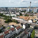 4* Boutique Zimmer Am Hafen + Oepnv & Tg 아파트 뒤셀도르프